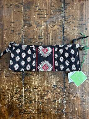 Vera Bradley Small Bow Cosmetic Bag in Classic Black